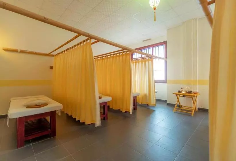 Pax Ana Doc Let Resort & Spa