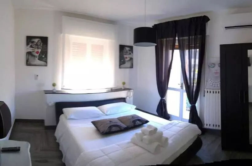ベッドアンドブレックファースト Residenza Saint Tropez
