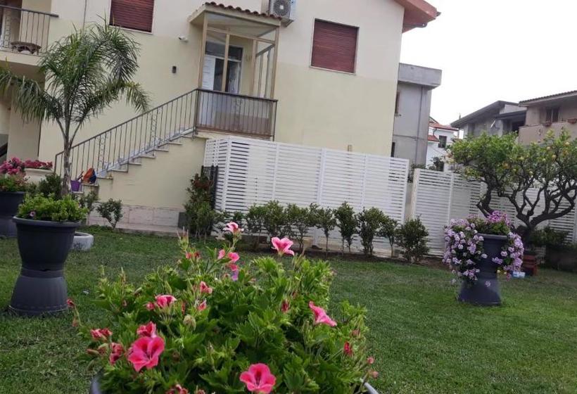 مبيت وإفطار Residenza Saint Tropez