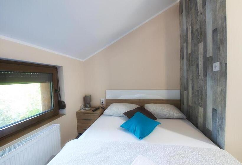 تختخواب و صبحانه Vila Chess