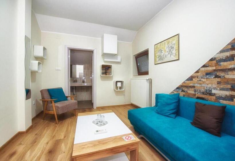 تختخواب و صبحانه Vila Chess