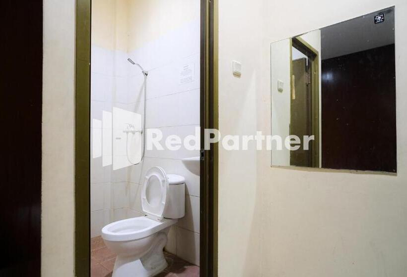 Reddoorz At Sparkling Hotel Surabaya