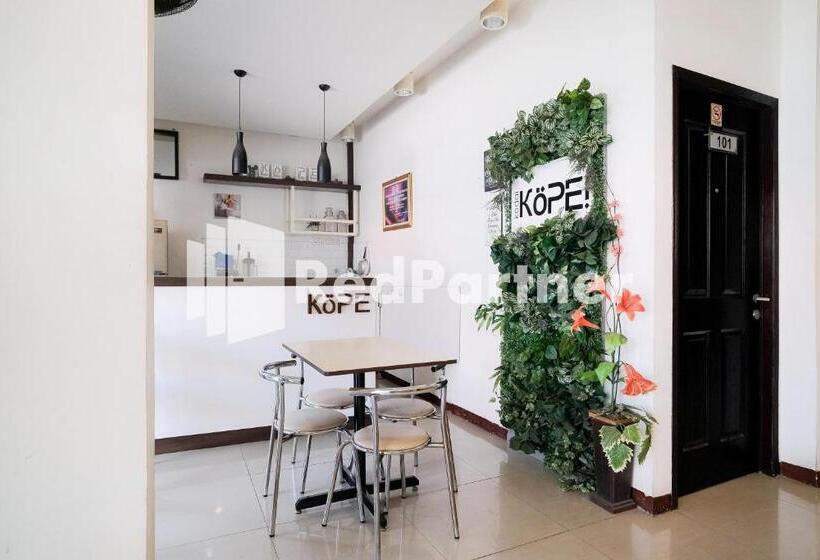 Reddoorz At Sparkling Hotel Surabaya