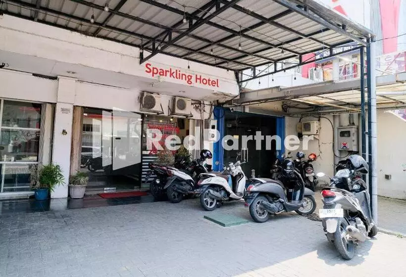 Reddoorz At Sparkling Hotel Surabaya