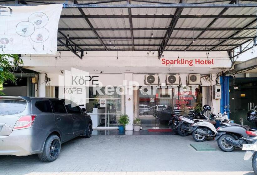 Reddoorz At Sparkling Hotel Surabaya