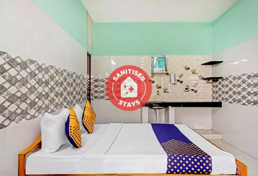 ホテル Spot On 80552 Krk Guest House
