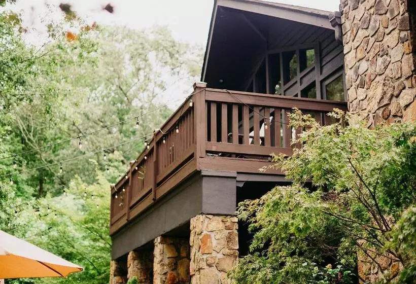 Hotelli Sylvan Valley Lodge And Cellars