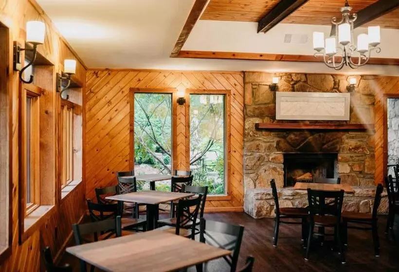 Hotelli Sylvan Valley Lodge And Cellars