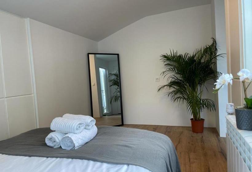 Pansiyon New Delft Garden View Prins Room Delta