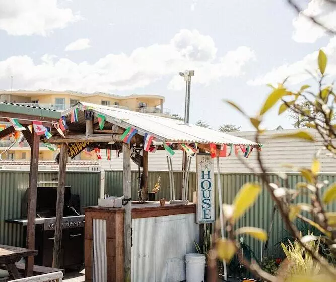 Boardrider Backpackers And Budget Motel