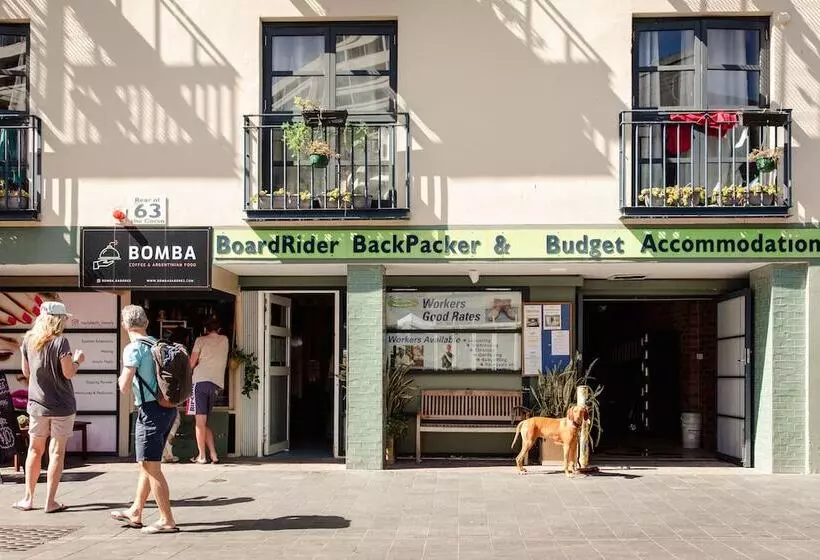 Boardrider Backpackers And Budget Motel