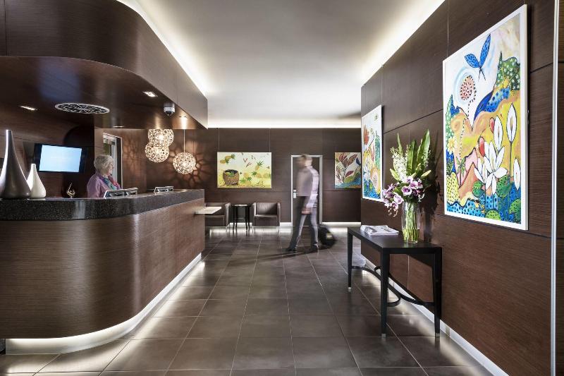 Grand Hotel And Apartments Townsville