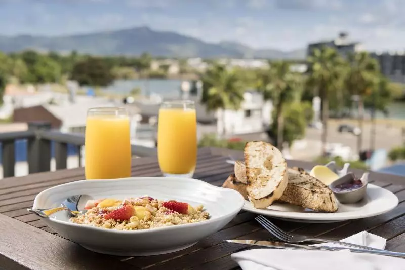 Grand Hotel And Apartments Townsville