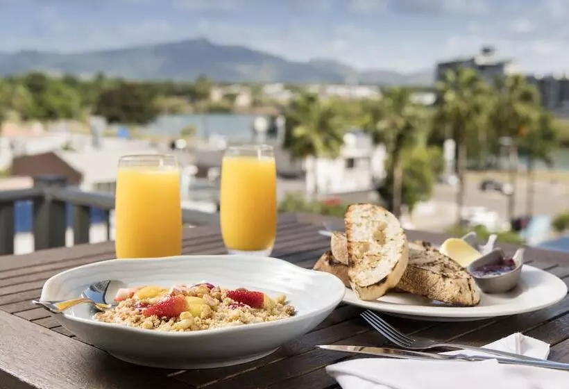 Grand Hotel And Apartments Townsville