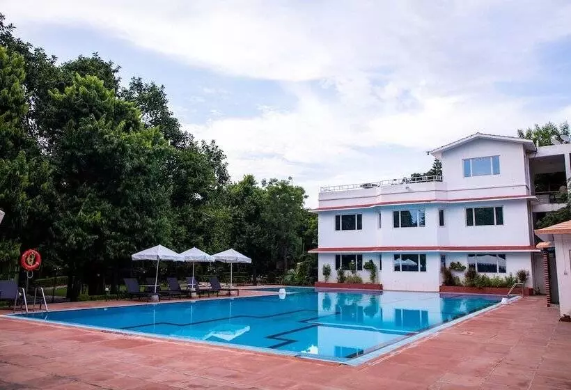 호텔 Amantra Shilpi Resort & Spa Udaipur