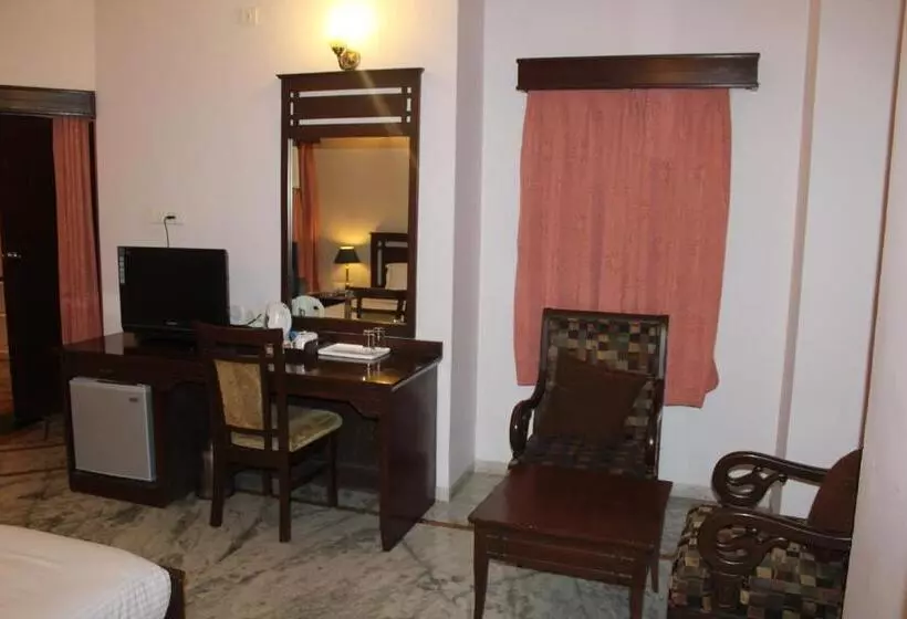 호텔 Amantra Shilpi Resort & Spa Udaipur