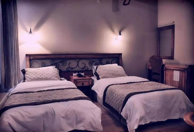 בית מלון כפרי Antikhan