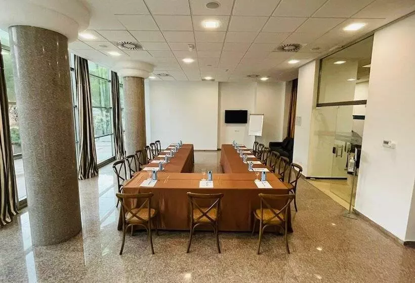 هتل Cullera Holiday