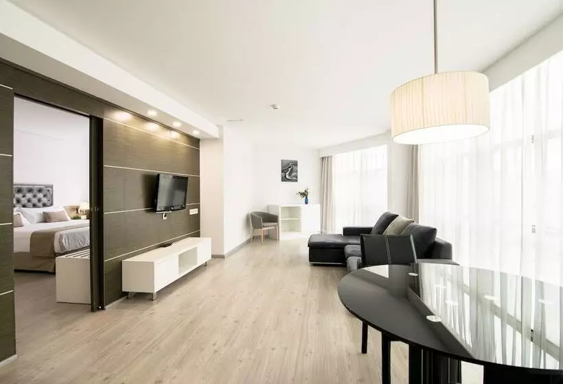 هتل Cullera Holiday