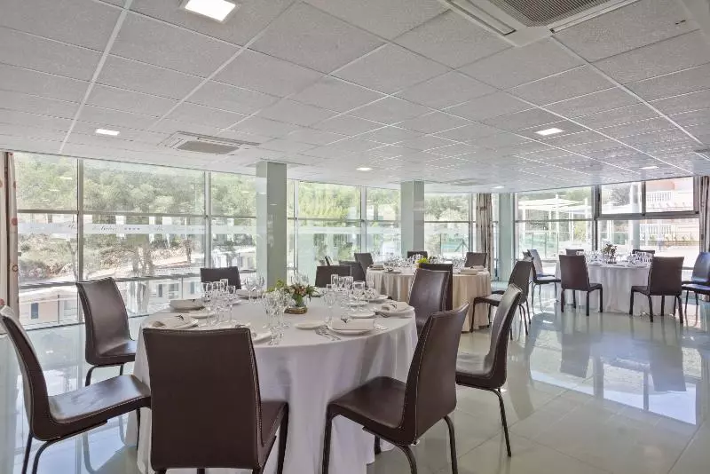 هتل Cullera Holiday