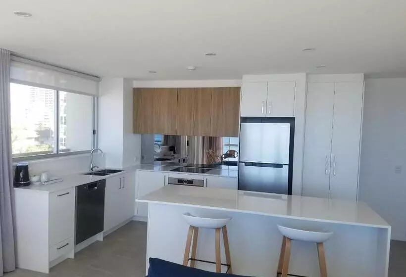 호텔 Golden Sands On The Beach Absolute Beachfront Apartments