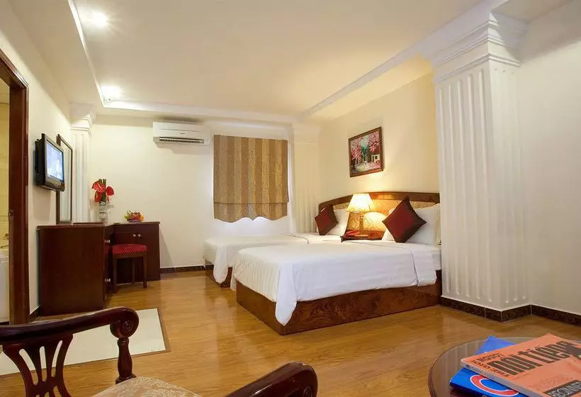 هتل Alagon Central & Spa