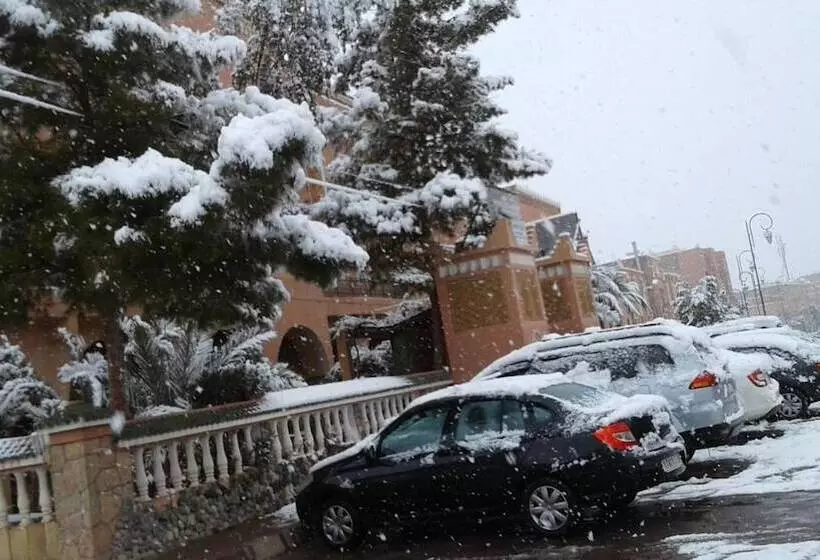 בית מלון כפרי Hôtel Zaghro