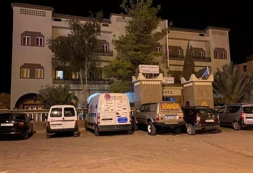 בית מלון כפרי Hôtel Zaghro