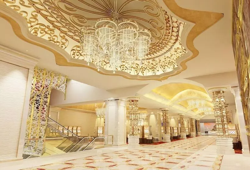 Nagaworld Hotel & Entertainment Complex