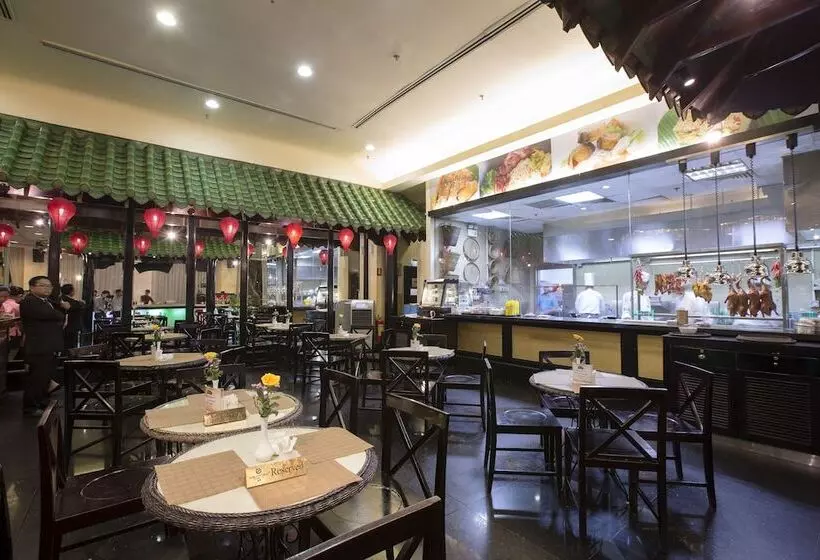 Nagaworld Hotel & Entertainment Complex