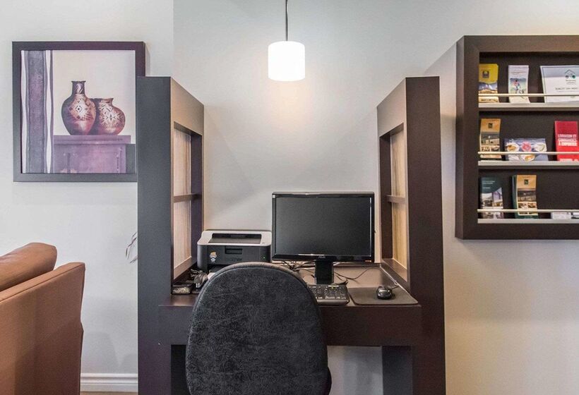 فندق Quality Inn  Mont Laurier