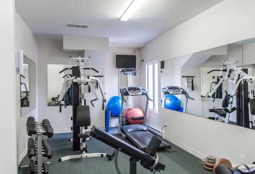 فندق Quality Inn  Mont Laurier