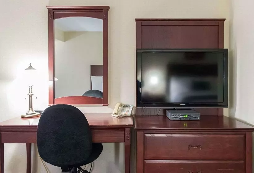 酒店 Quality Inn  Mont Laurier