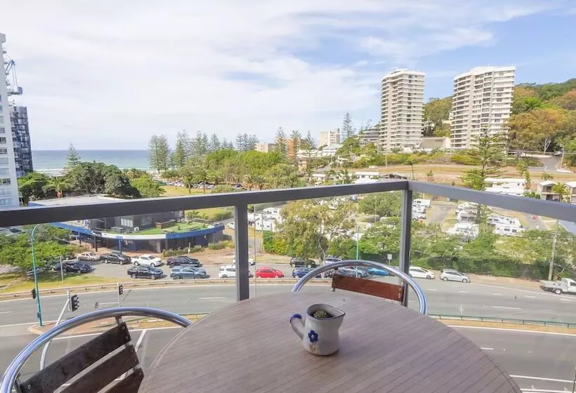 فندق Swell Resort Burleigh Heads