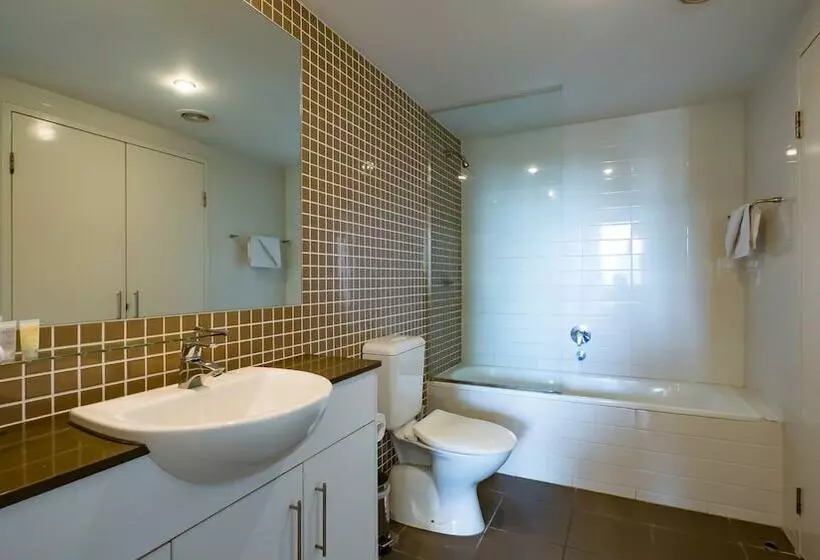 فندق Swell Resort Burleigh Heads