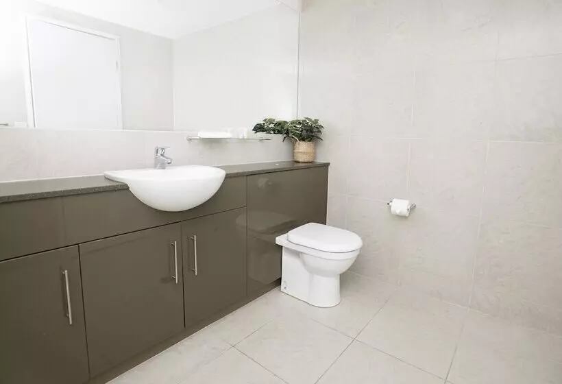 فندق Swell Resort Burleigh Heads