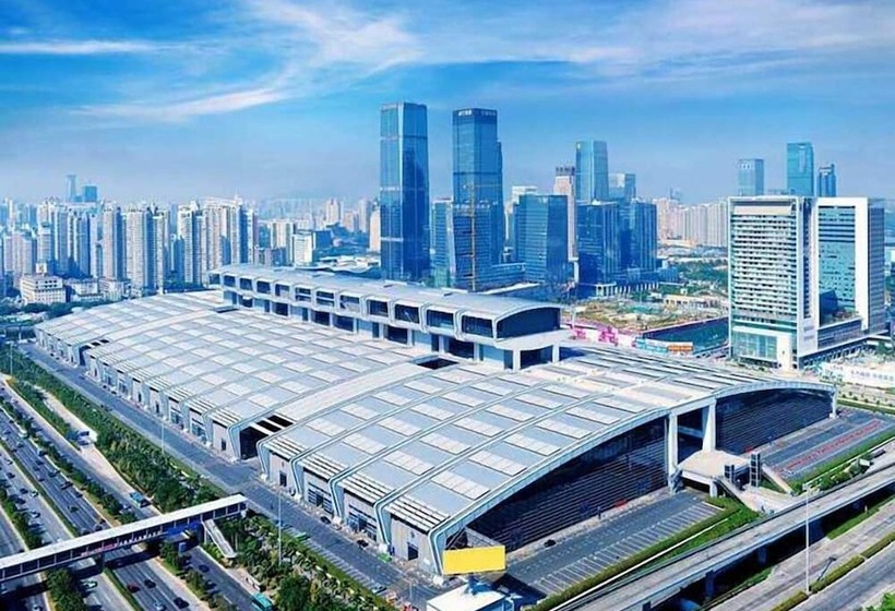 בית מלון כפרי The Ritz Carlton, Shenzhen, Nearby Futian Cbd, Convention & Exhibition Center, Futian Railway Statio