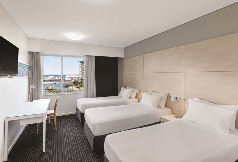 Vibe Hotel Darwin Waterfront