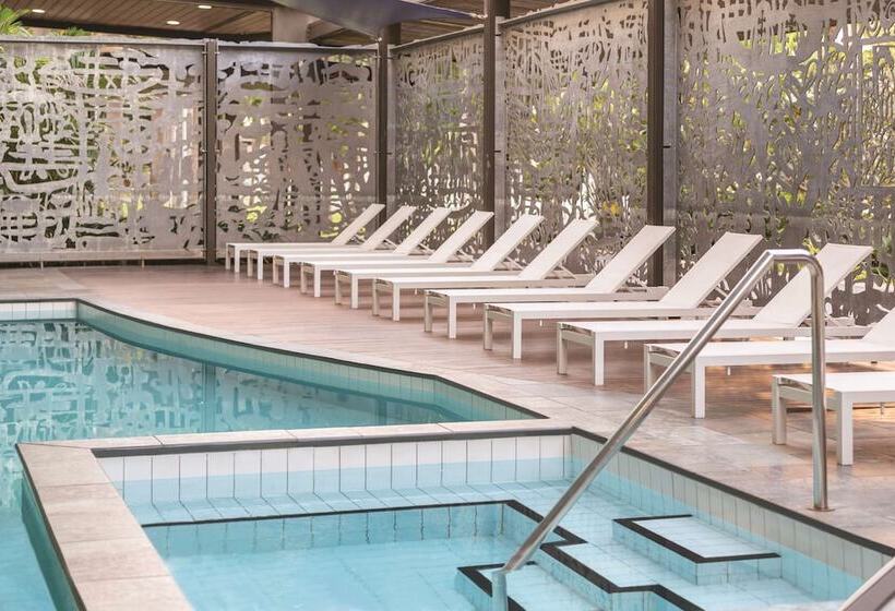 Vibe Hotel Darwin Waterfront