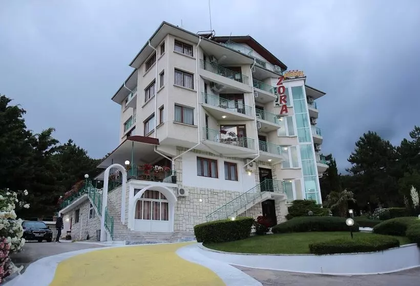 Hotel Zora