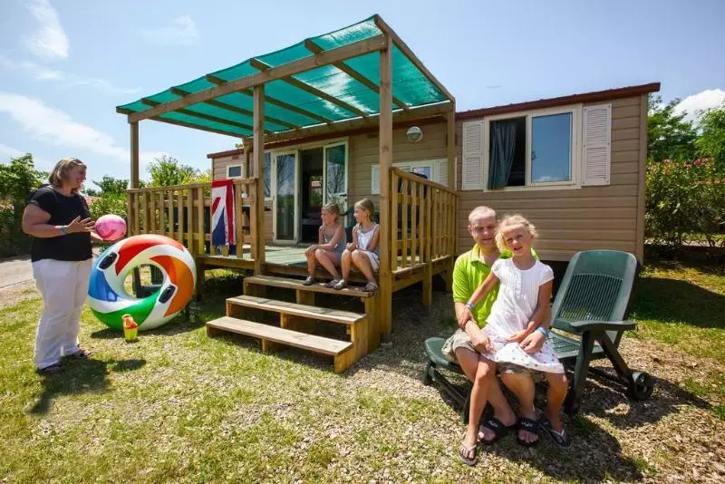 Hu Norcenni Girasole Village