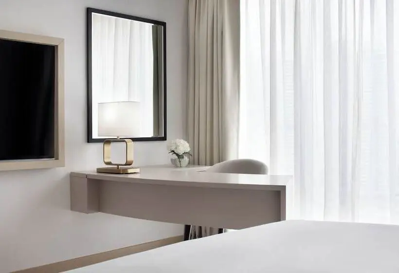 Jw Marriott Hotel Marina