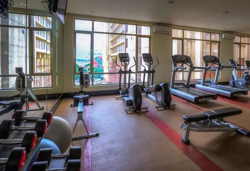 Nagaworld Hotel & Entertainment Complex