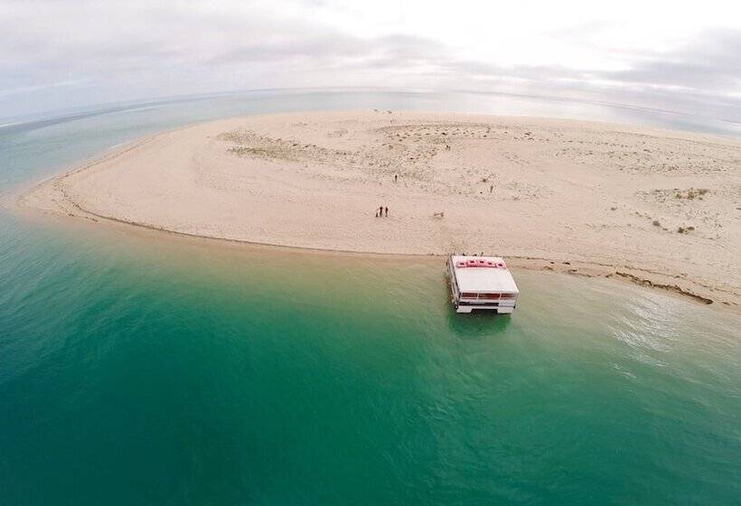 Real Marina Residence