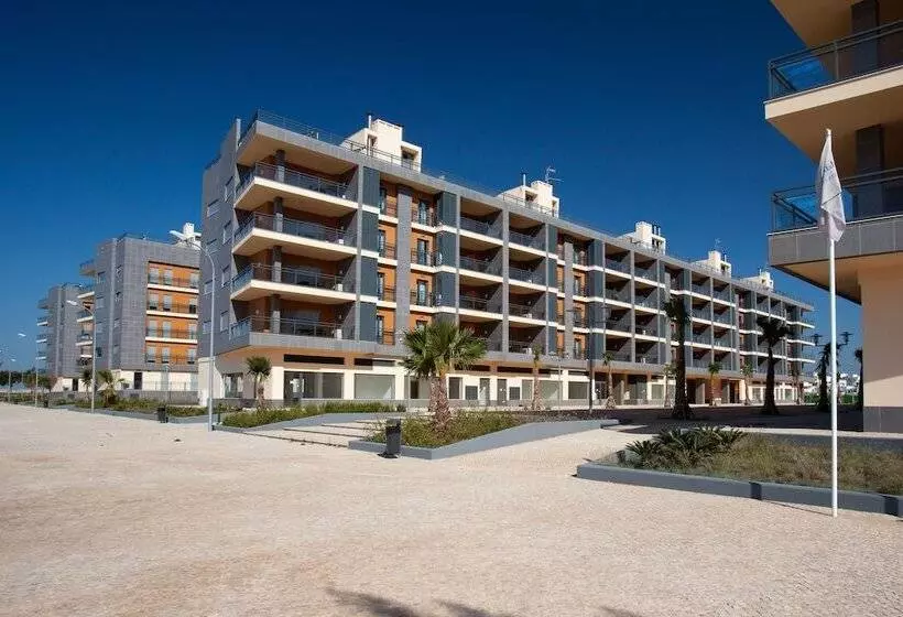 Real Marina Residence