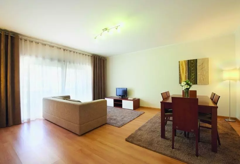 Real Marina Residence