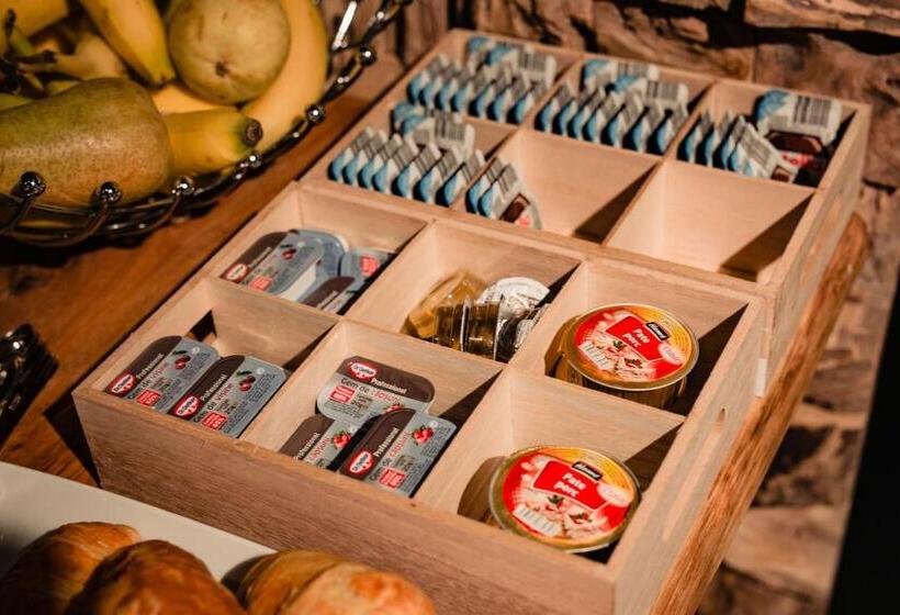 هتل Biador Apartments