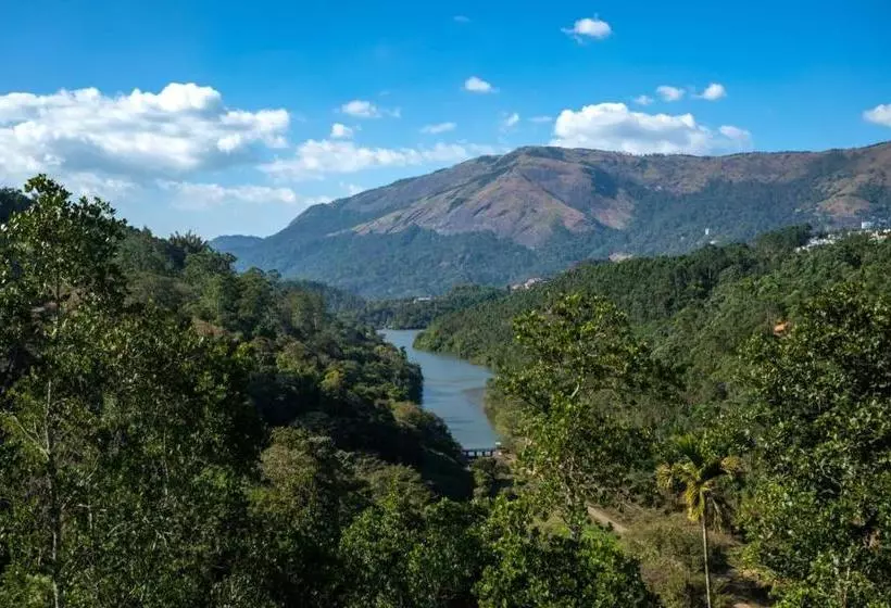 Hotelli Lake Forest Munnar