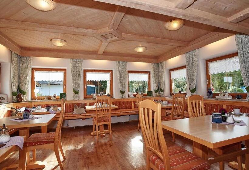 פנסיון Landhaus Maltermoos