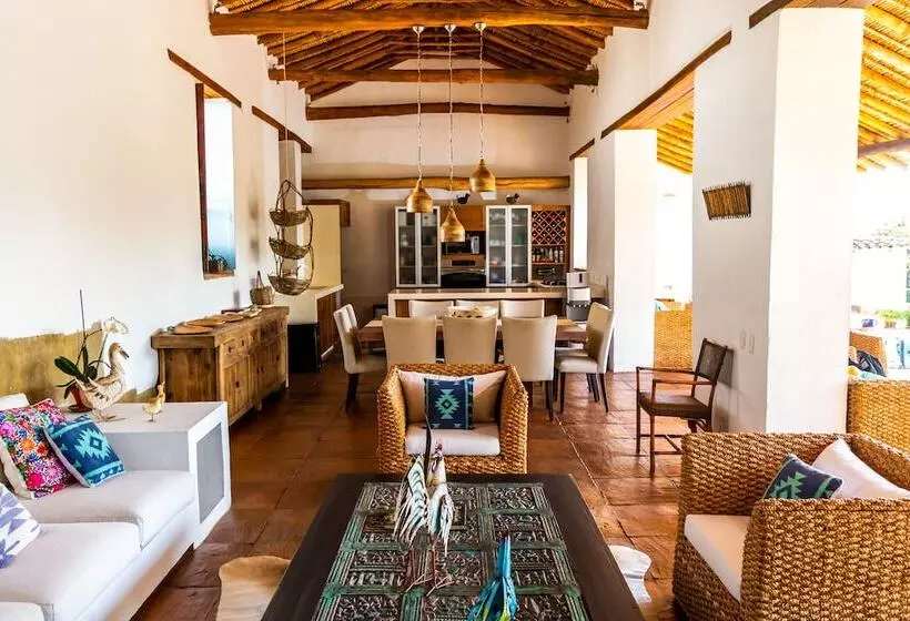 Aamiaismajoitus (B&B) Casa Yahri
